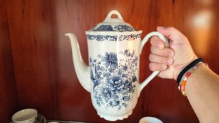 Juego de Tazas y Cafetera Pontesa