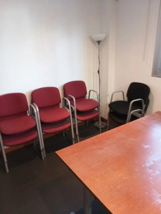 Lote 4 sillas solidas de oficina