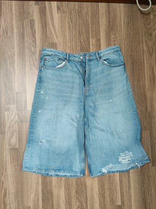 Bermudas vaqueras holgadas / Jorts de tiro alto