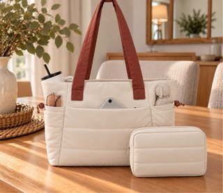 Bolso con neceser