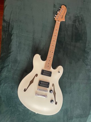 Guitarra Squier STARCASTER Como Nueva