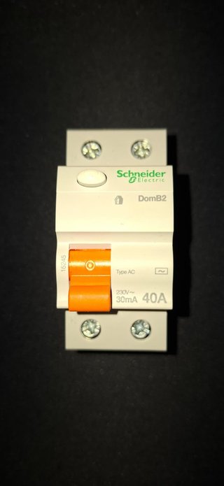 Interruptor Diferencial Schneider Electric DomB2