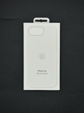 Cover iPhone 16e/17e in Silicone Nuova 2