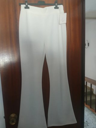 Pantalón de campana blanco
