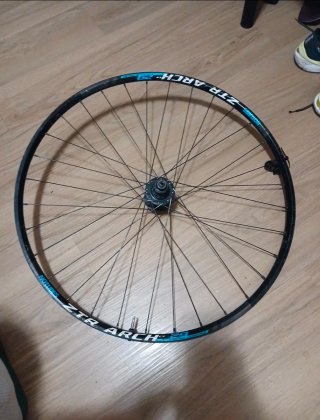Rueda Delantera Stan's NoTubes ZTR Arch EX 29