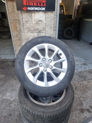 Juego de 4 Llantas Audi 16 pulgadas con neumaticos