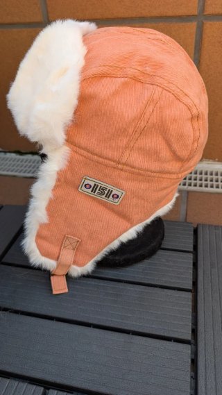 Gorro de nieve mandarina con orejeras