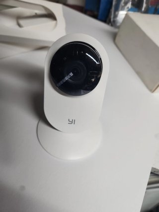 Cámara de vigilancia inalámbrica Yi
