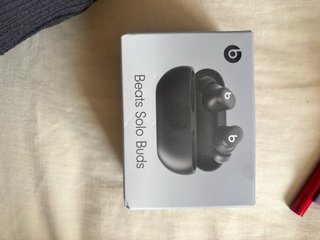 Beats Solo Buds Negros