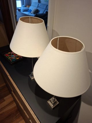 Pareja de lámparas de mesa clásicas
