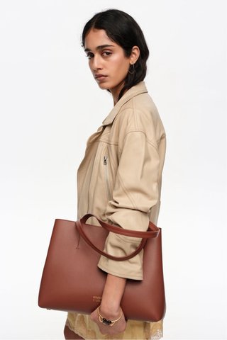 Bolso Shopper Bimba y Lola Piel Nuez