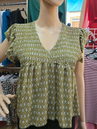 Blusa Estampada con Mangas Volantes