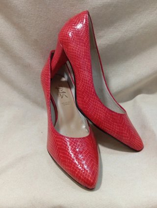 Zapatos de tacón rojos