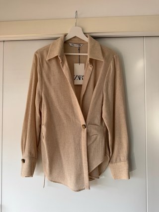 Camisa de mujer beige de lana