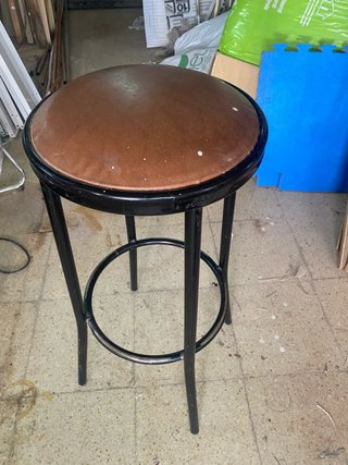 Taburete Alto con Asiento Redondo