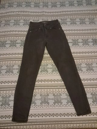 Pantalón vaquero negro