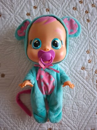 Muñeco Bebé Llorón con Ropa Extra