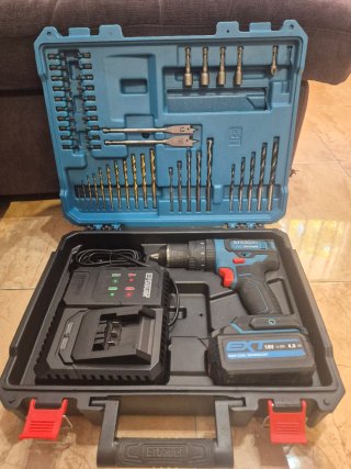 Taladro Erbauer 18V con Maletín y Accesorios