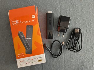 Xiaomi Smart tv stick 4K Android TV no telecomando