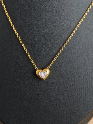 Collar de Acero Inoxidable con Corazón