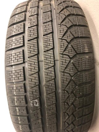 2 Neumáticos Pirelli PZERO WINTER 245/35/19
