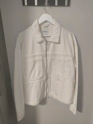 Chaqueta vaquera Bershka cruda