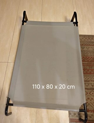 Cama elevada para perro 110x80x20 cm