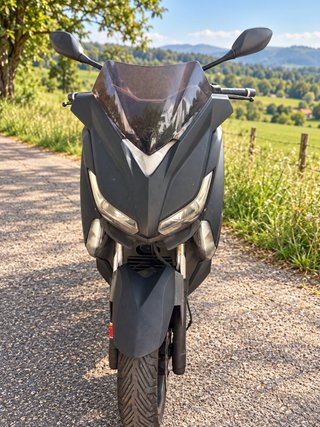 Yamaha Xmax 400 - Momo Design Scooter Negro