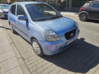 KIA Picanto 1.1 60cv gasolina 300000km año 2005