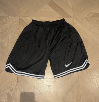 Pantalón corto de baloncesto Nike