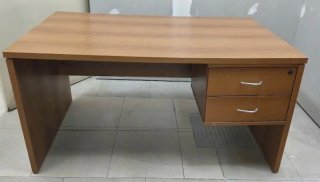 Mesa de Escritorio con Cajonera