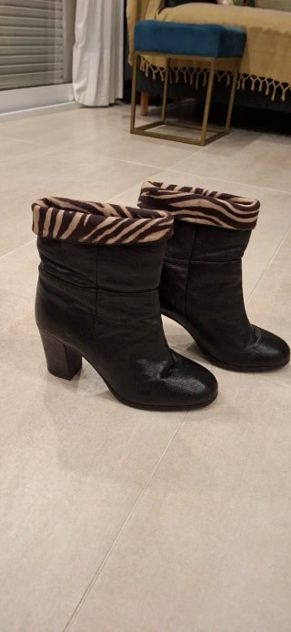 Botines de piel tacón alto Camila's
