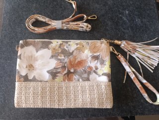 Bolso de Mano con Estampado Floral