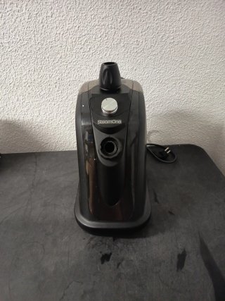 Vaporizador Vertical SteamOne 2000W Negro