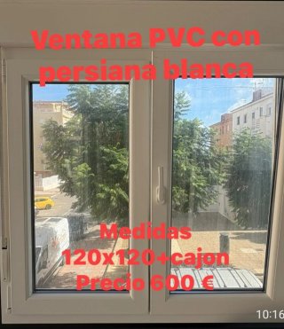 Ventana de PVC Blanca con Persiana 120x120