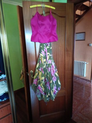 Conjunto de corpiño y falda larga