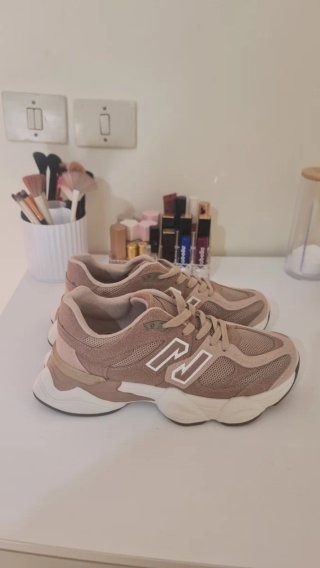 Scarpe sportive beige taglia 40