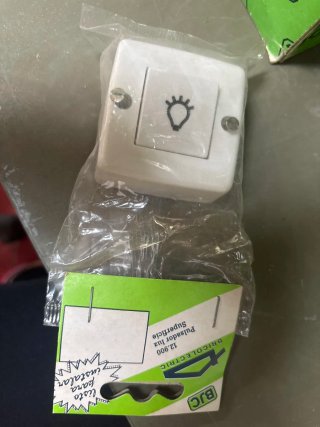 Pulsador de luz BJC para superficie