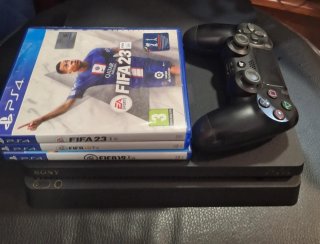 PlayStation 4 (PS4) con 2 mandos y juegos