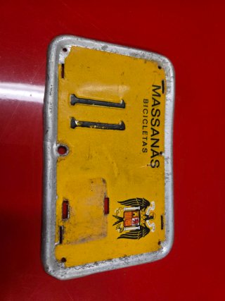 Matrícula antigua para bicicleta Massanás