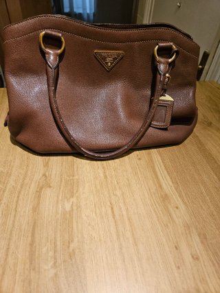 Bolso Prada de piel de cerdo Color Camel