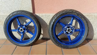 Llantas Suzuki SV Azules