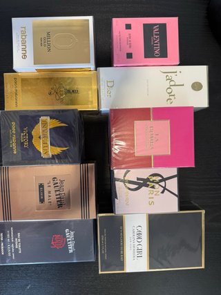 Perfume Valentino Born in Roma Variedad de marcas.