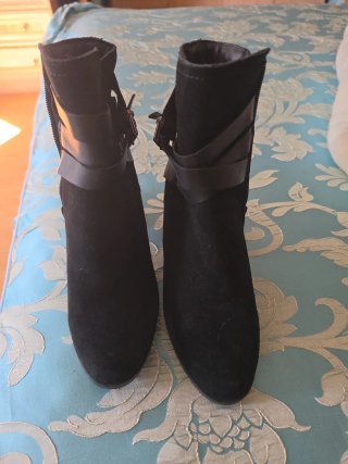 Botines Altos de Ante Negros Talla 38