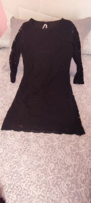 Vestido negro de encaje