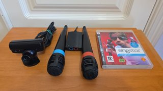 SingStar PS3 con Micrófonos y Cámara