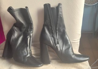 Botines Negros de Tacón