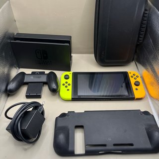 Nintendo Switch con accessori
