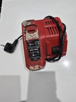 Cargador Milwaukee M12-18FC