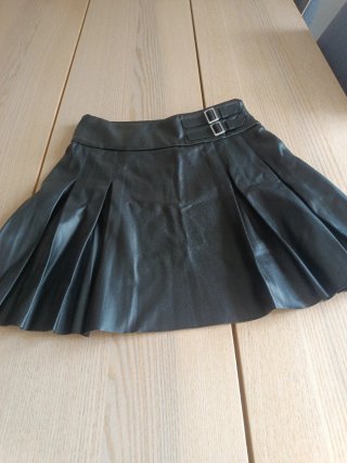Falda de polipiel T12-13 negra